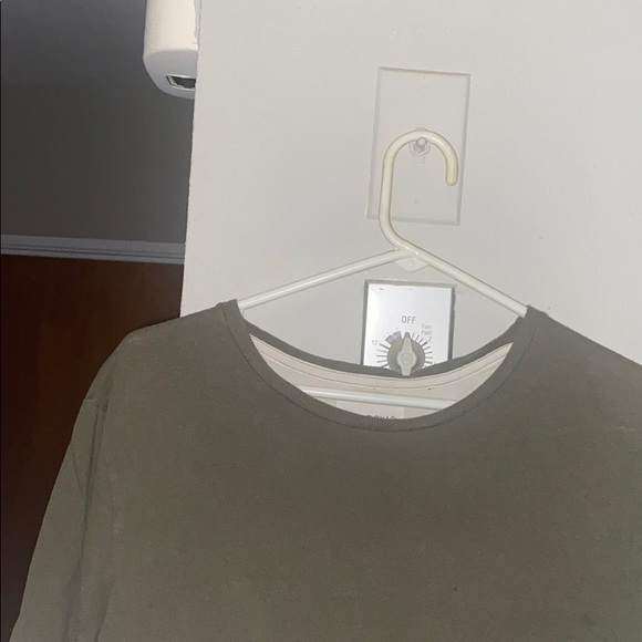 Men’s H&M long Torso Split Hem T Shirt - Picture 3 of 4